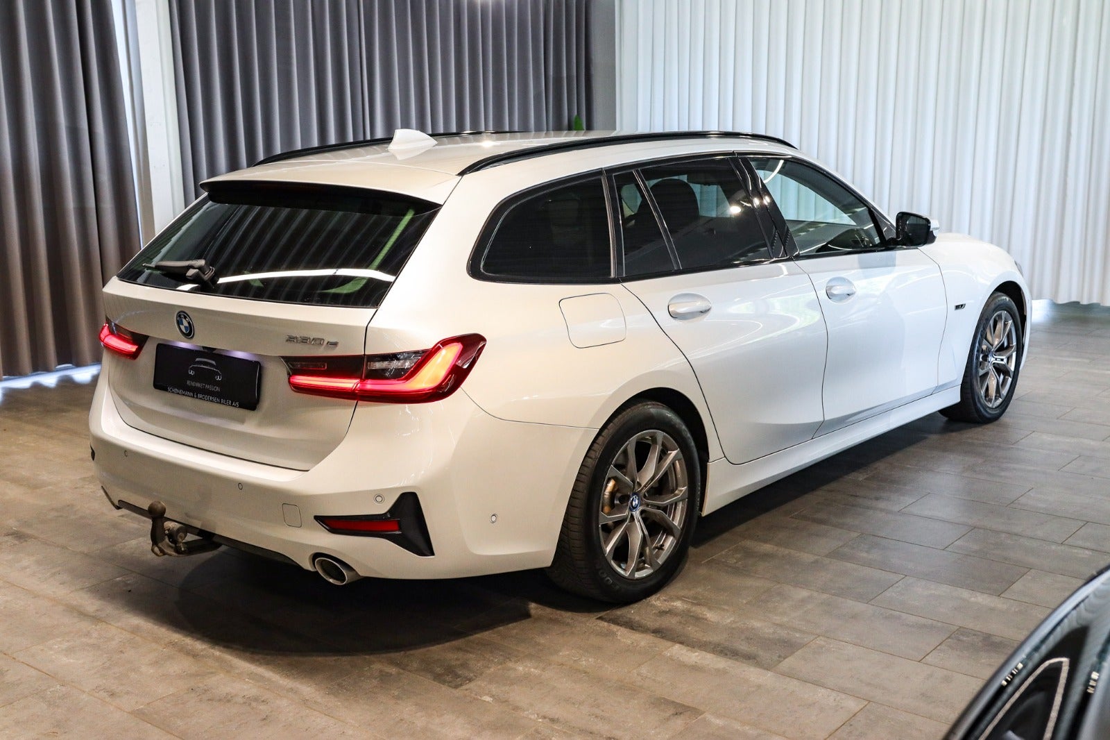 Billede af BMW 330e 2,0 Touring Sport Line aut.