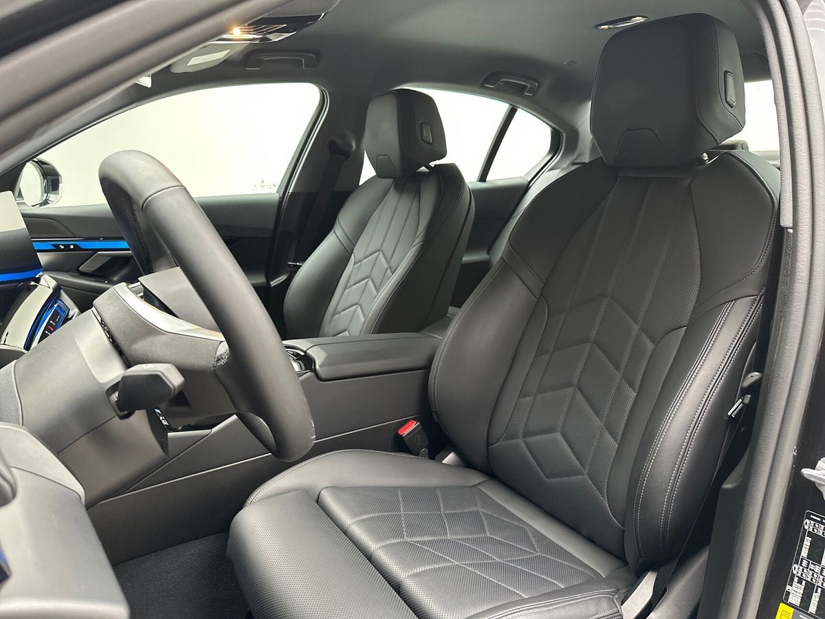 BMW i5 eDrive40 Sport Line billede 18