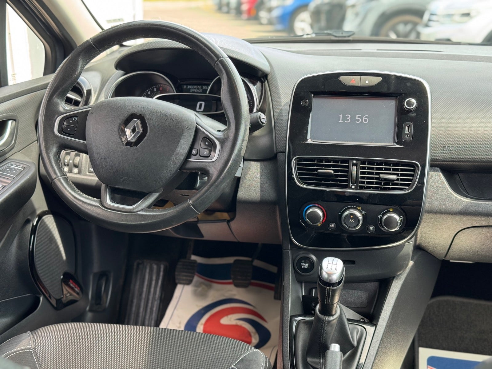 Billede af Renault Clio IV 0,9 TCe 90 Expression Sport Tourer