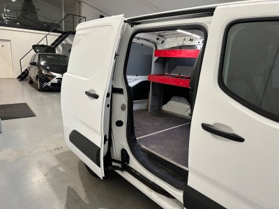 Peugeot Partner BlueHDi 100 L1V1 Plus Van