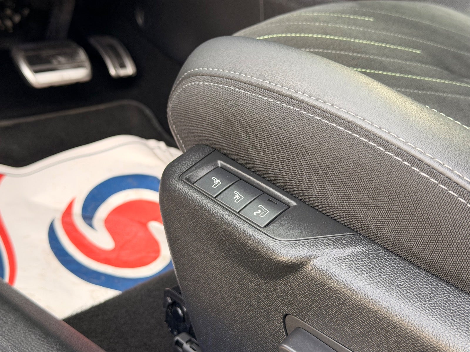 Billede af Peugeot e-208 54 GT