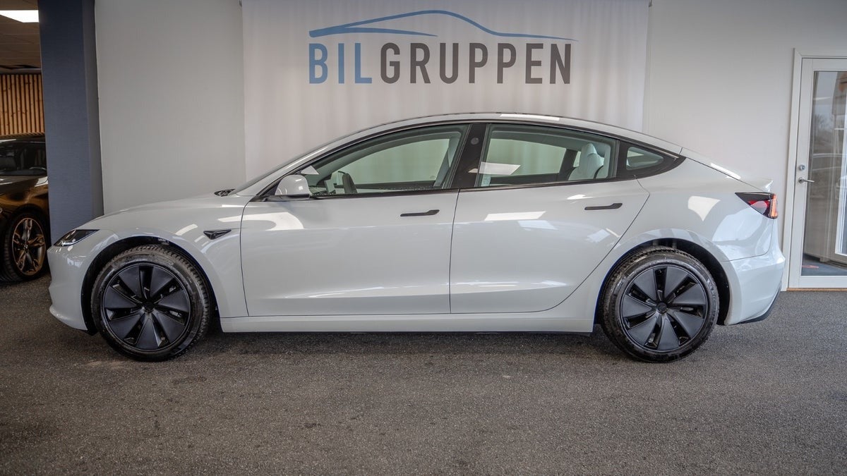 Billede af Tesla Model 3  RWD