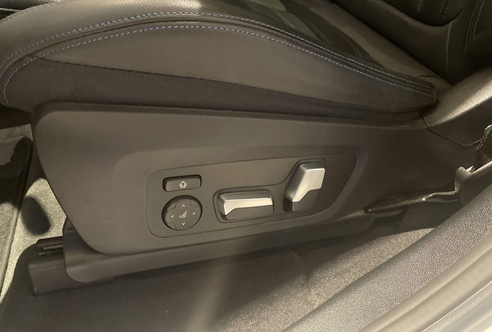 BMW iX3 Charged Plus M-Sport