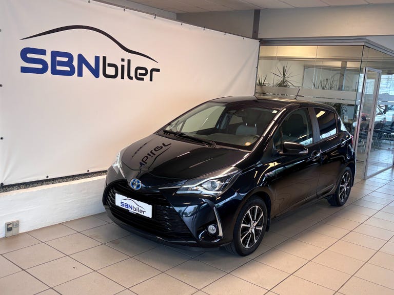 Toyota Yaris Hybrid H3 Smart e-CVT