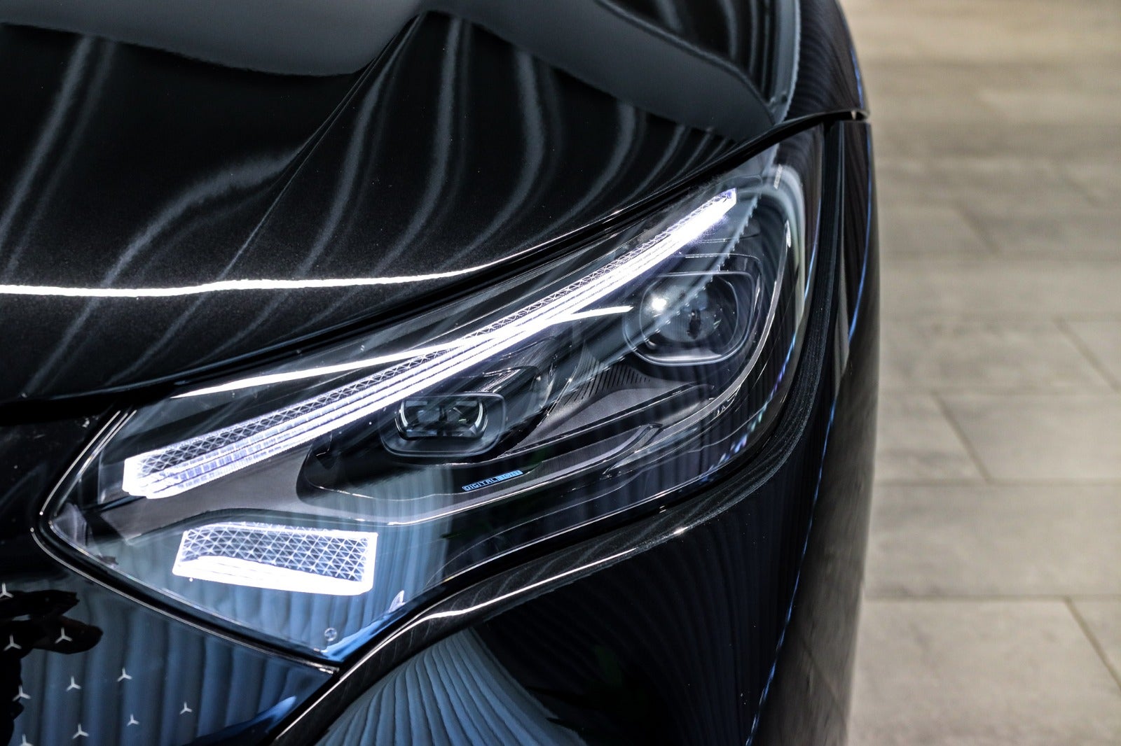 Billede af Mercedes EQE350  AMG Line 4Matic