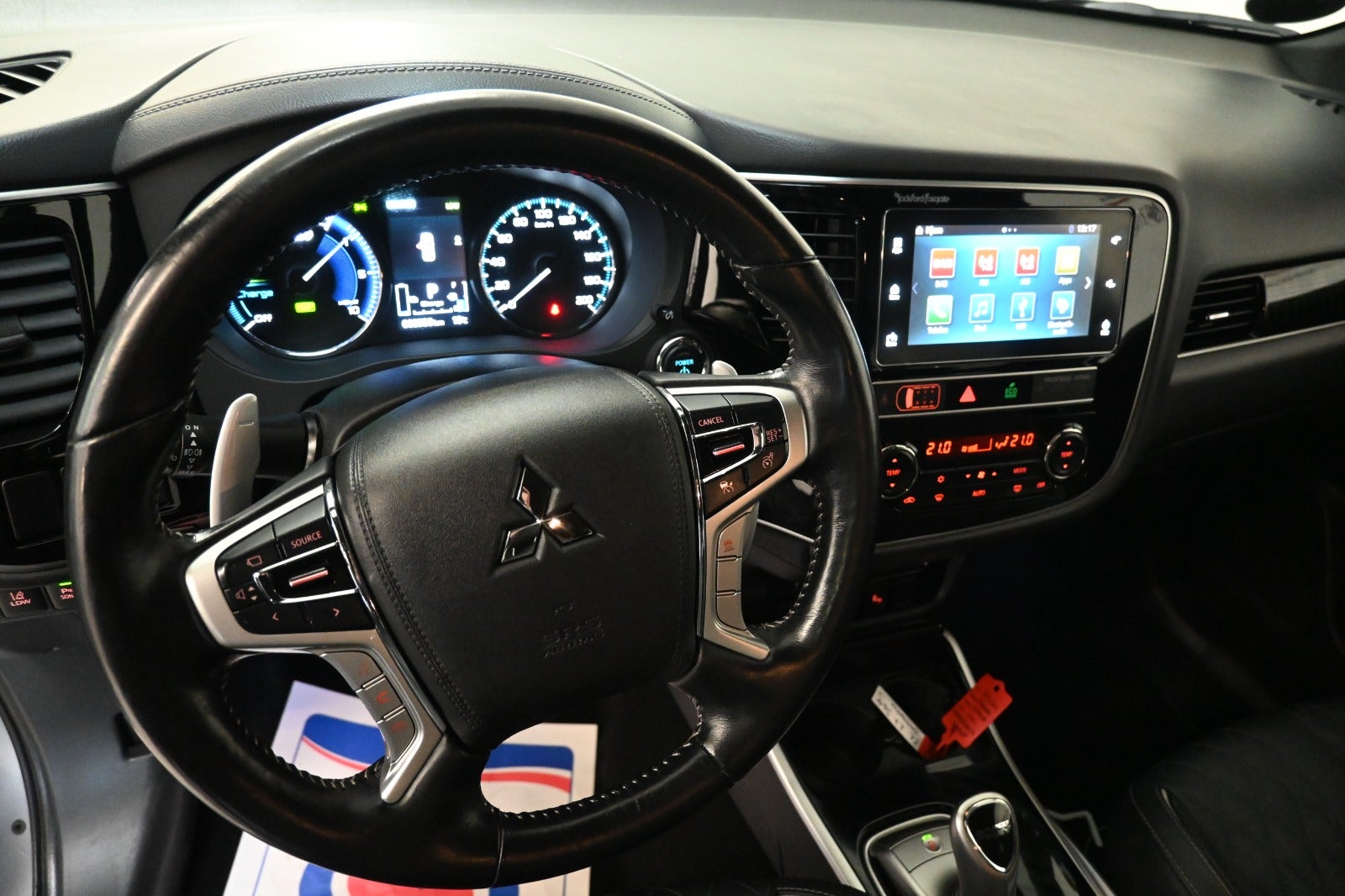 Mitsubishi Outlander PHEV Instyle CVT 4WD