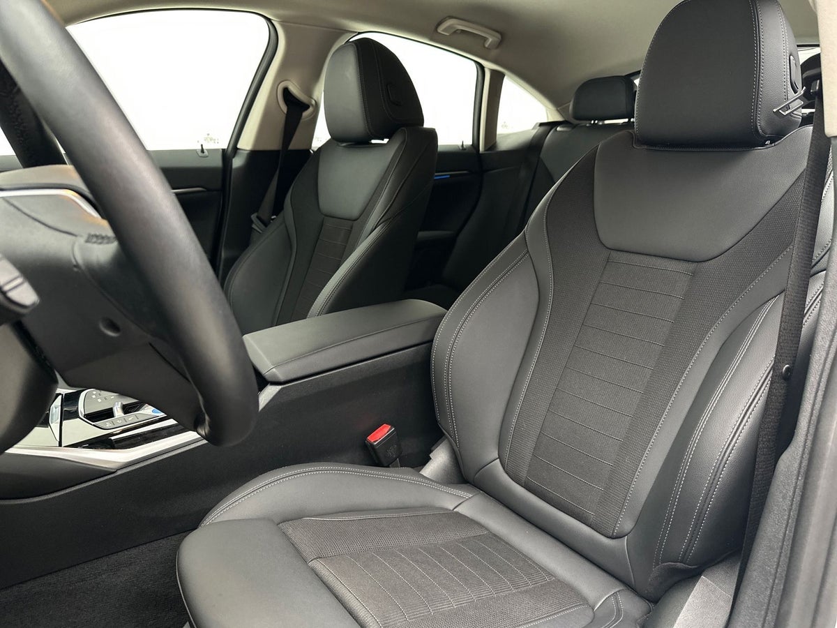 BMW i4 eDrive40 billede 12