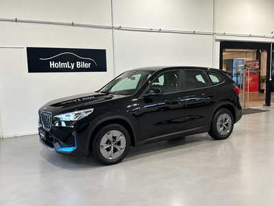 BMW  iX1 xDrive30