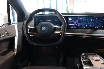 BMW iX xDrive40 Fully Charged