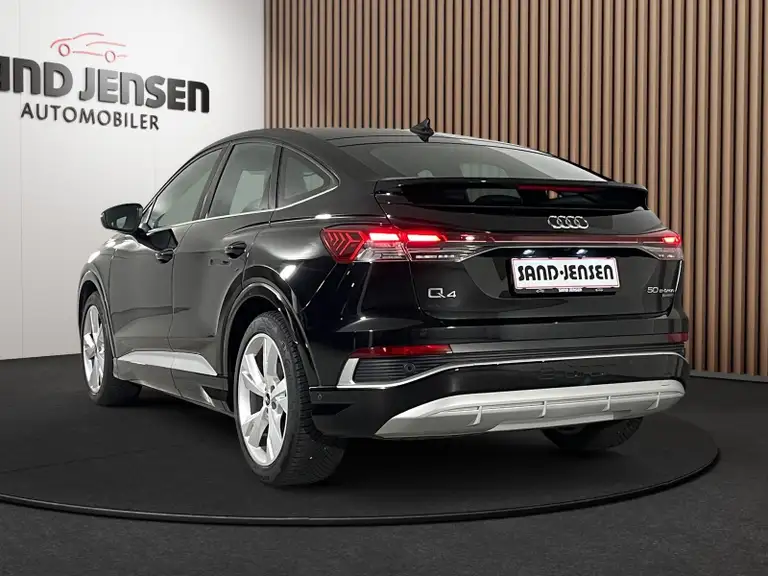 Audi Q4 e-tron S-line Sportback quattro