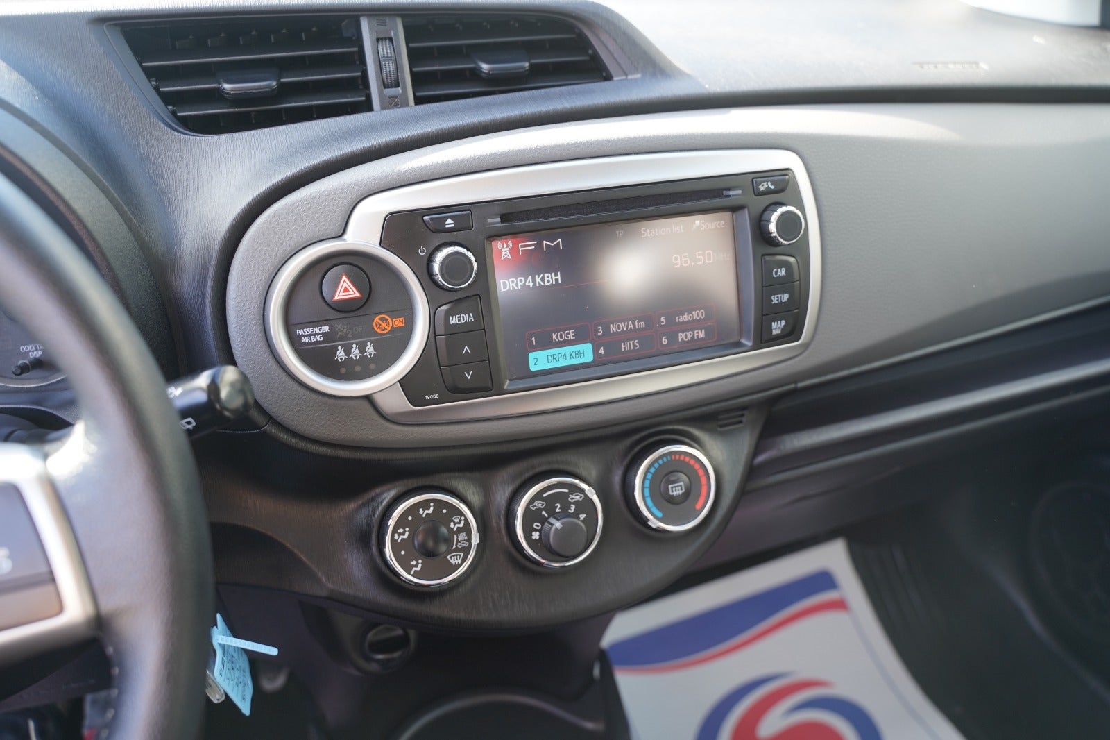 Billede af Toyota Yaris 1,3 VVT-i T2 Touch