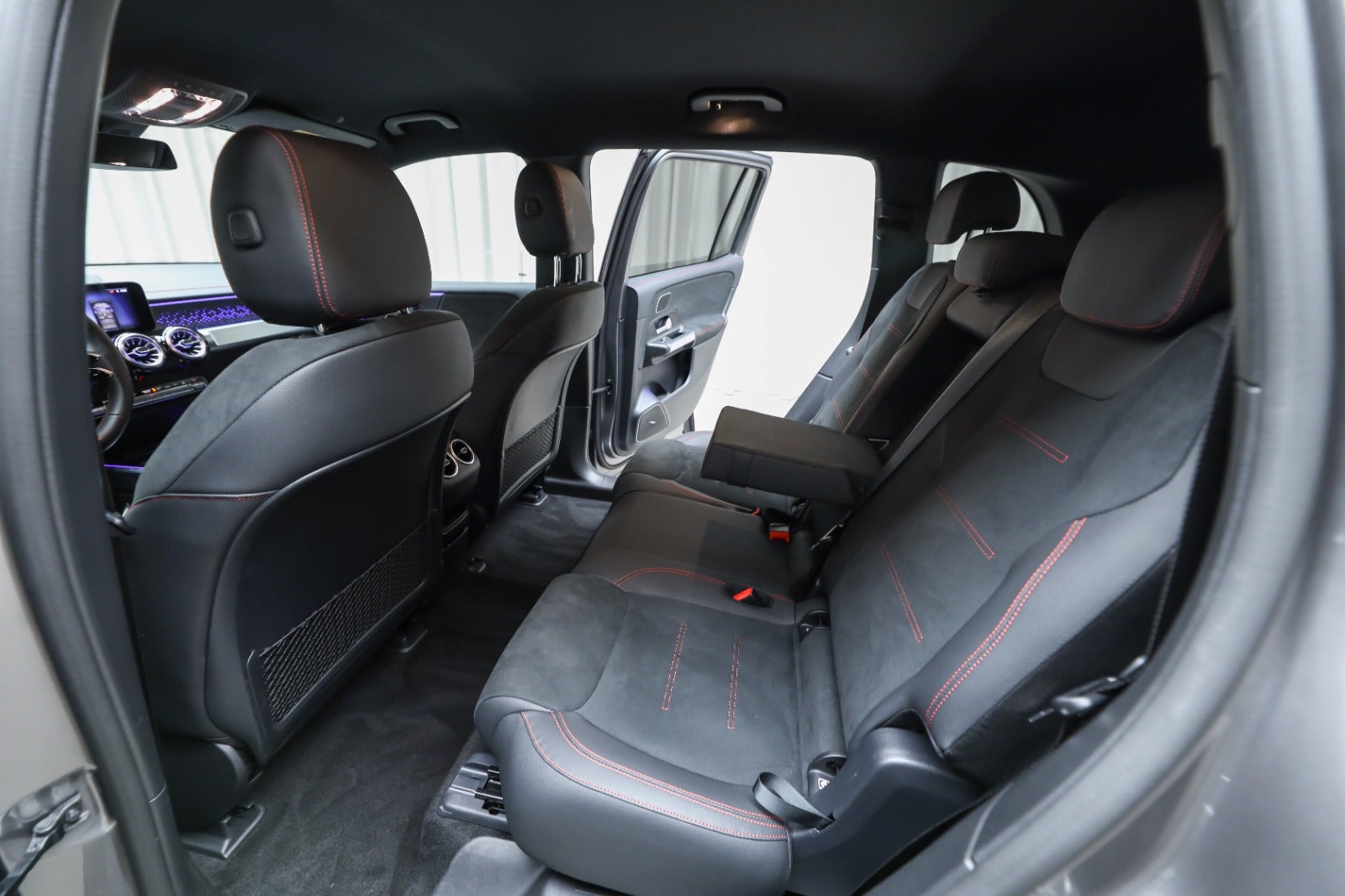 Mercedes-Benz EQB 250+ (5/8)
