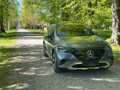 Mercedes EQE300 SUV  Electric Art 5d