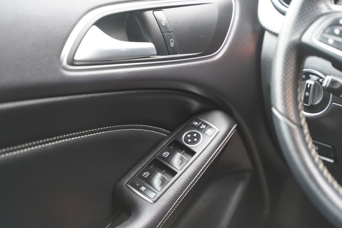 Billede af Mercedes B200 1,6 AMG Line aut.