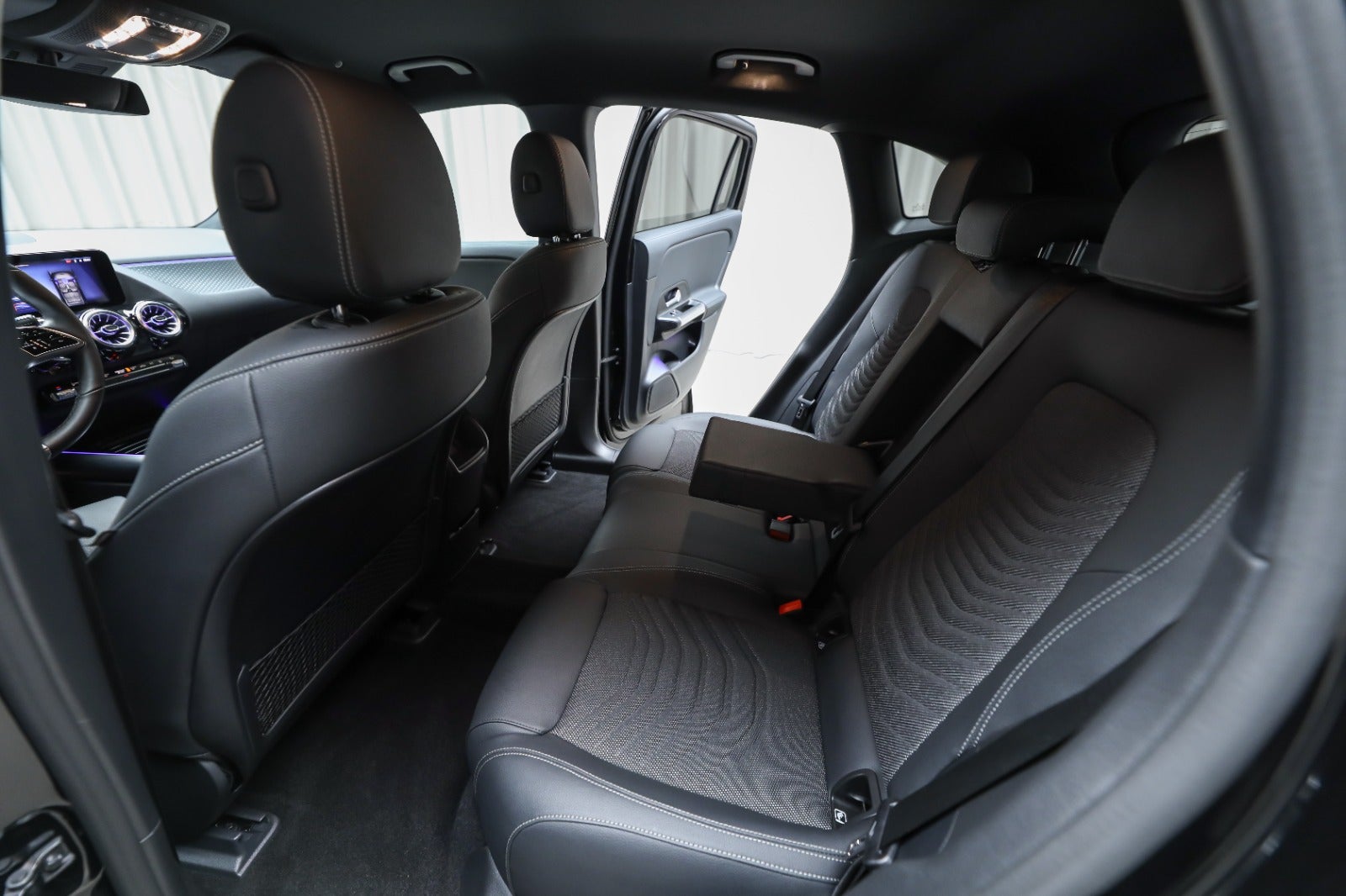 Mercedes-Benz EQA 250+ (5/8)