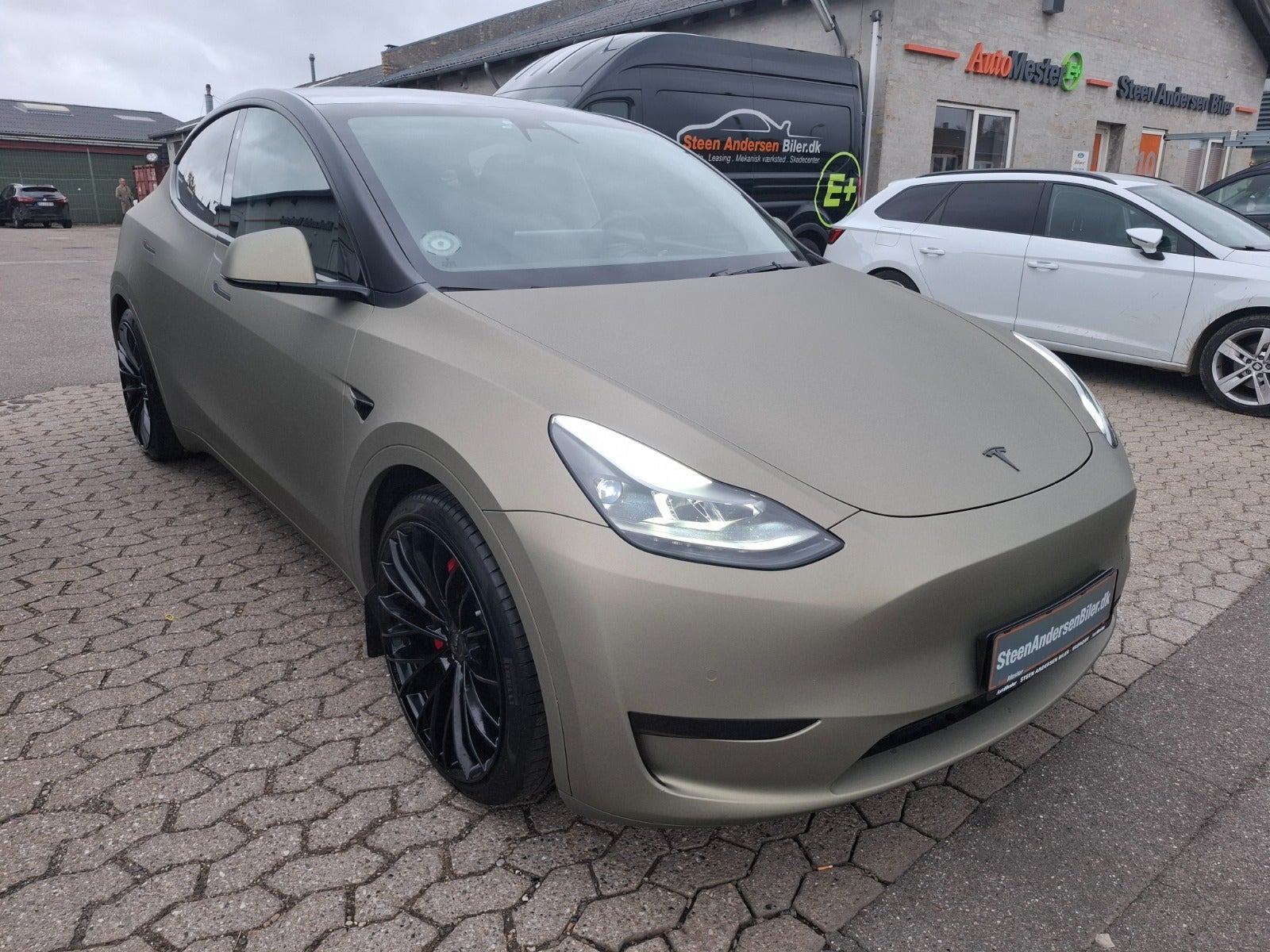 Tesla Model Y 2022