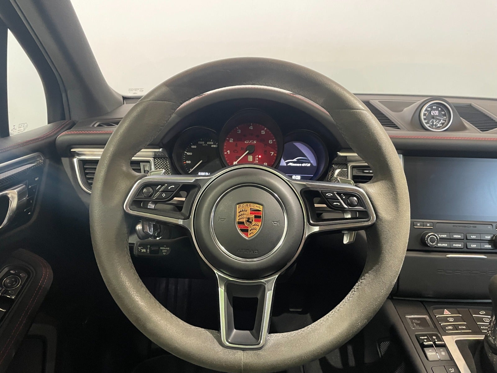 Porsche Macan GTS PDK Van