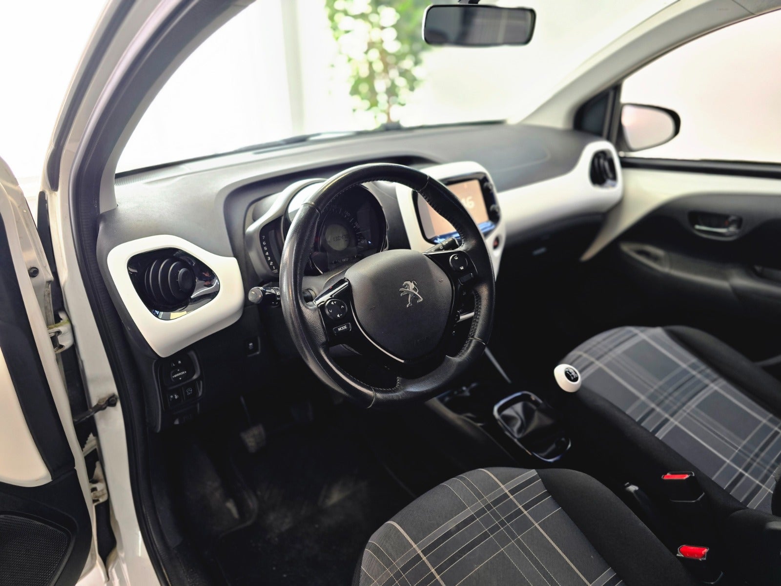 Billede af Peugeot 108 1,0 e-VTi 69 Allure