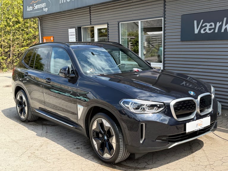 BMW iX3 Charged Plus