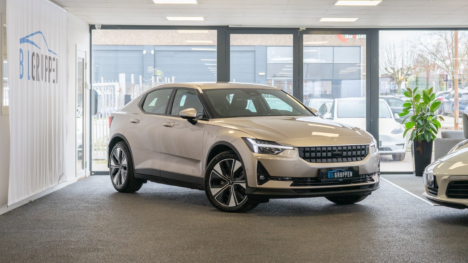 Polestar 2  Long Range