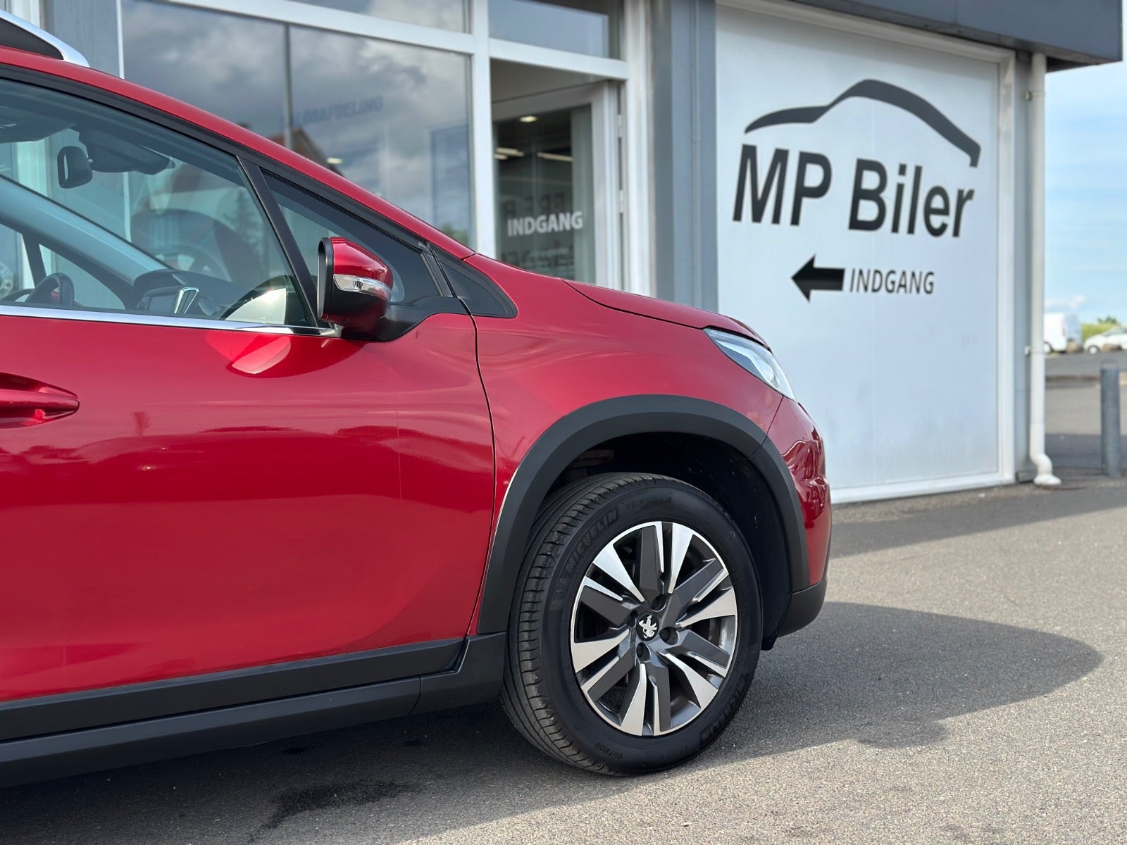 Billede af Peugeot 2008 1,6 BlueHDi 100 Desire Sky