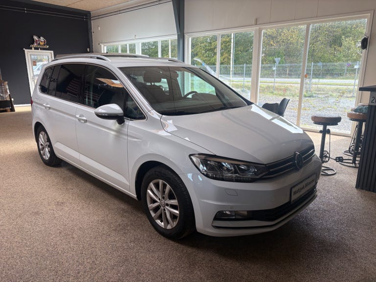 VW Touran TSi 180 Highline DSG Van