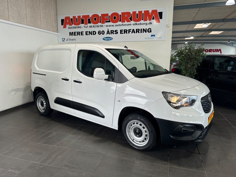 Opel Combo D 102 Enjoy L1V1