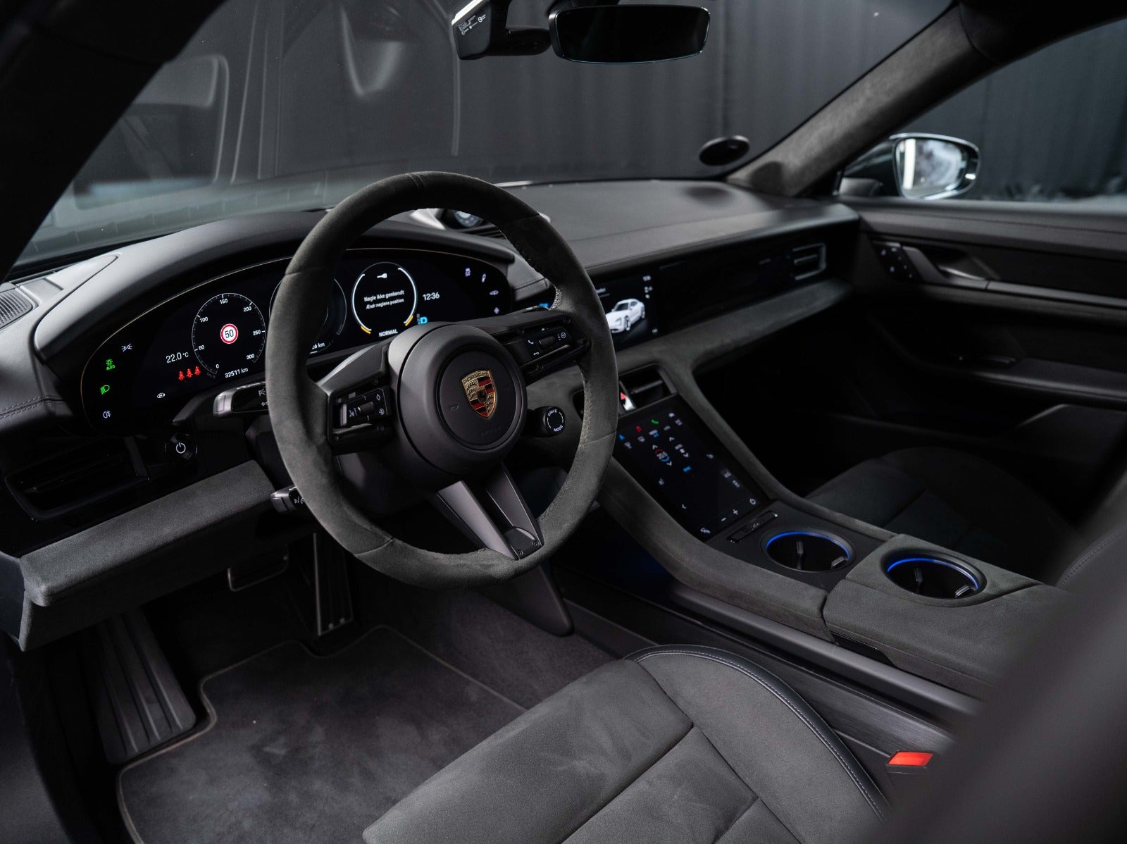 Gallery image 16 of 20