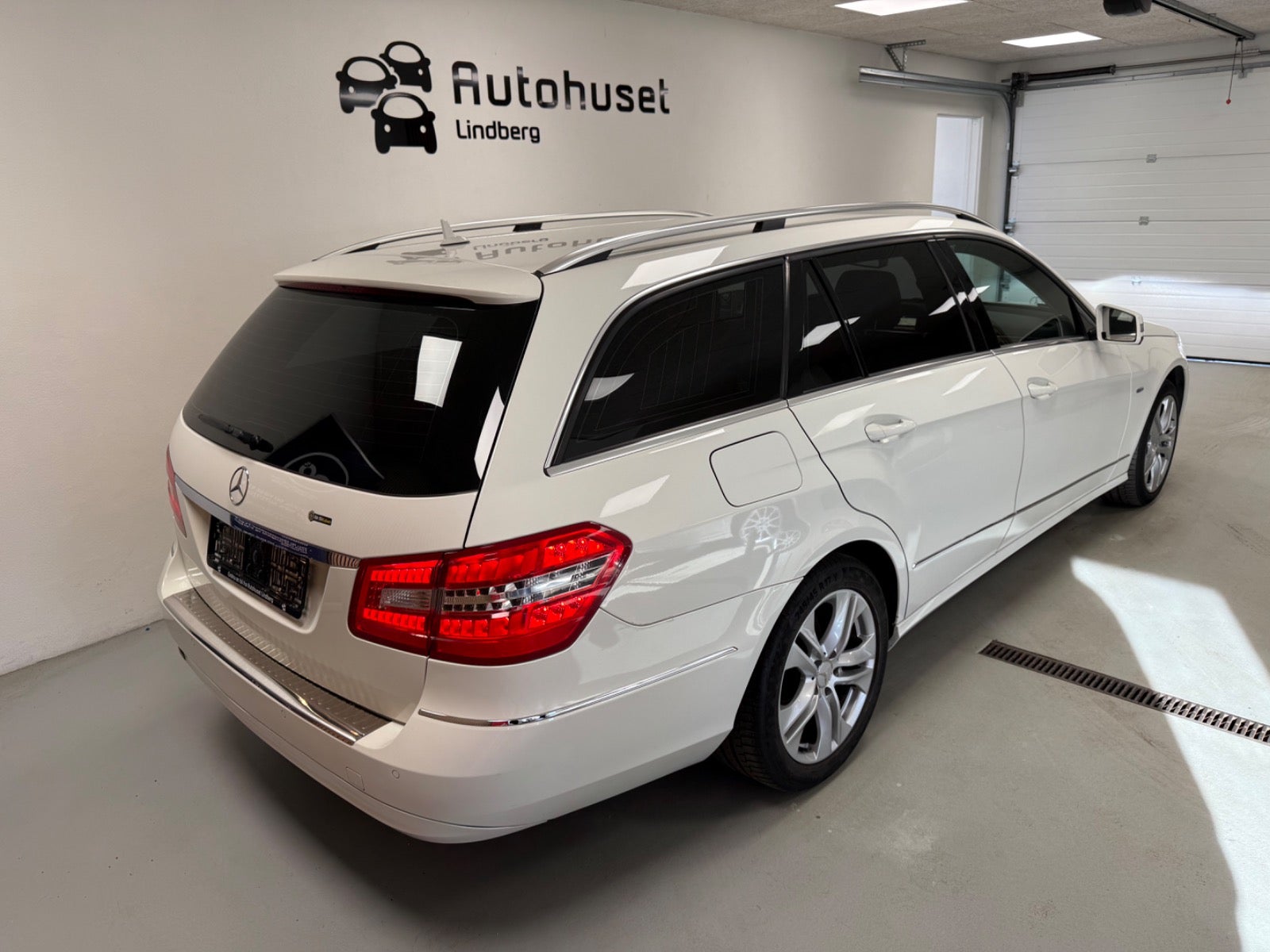 Billede af Mercedes E250 1,8 CGi Avantgarde stc. aut. BE