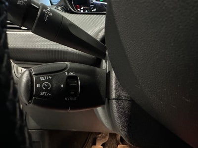 Peugeot 2008 BlueHDi 100 Allure Sky