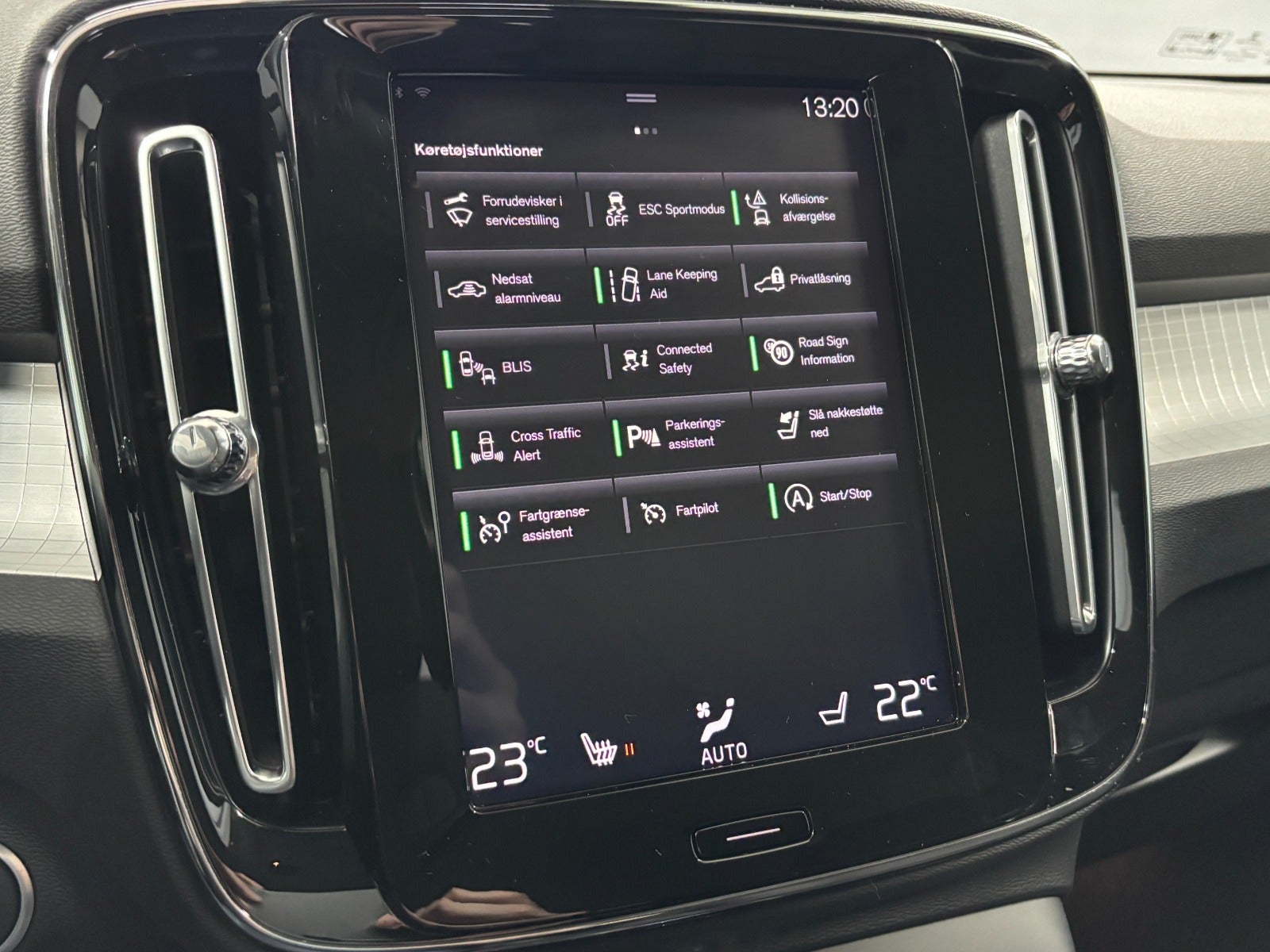 Billede af Volvo XC40 2,0 T4 190 Momentum aut.