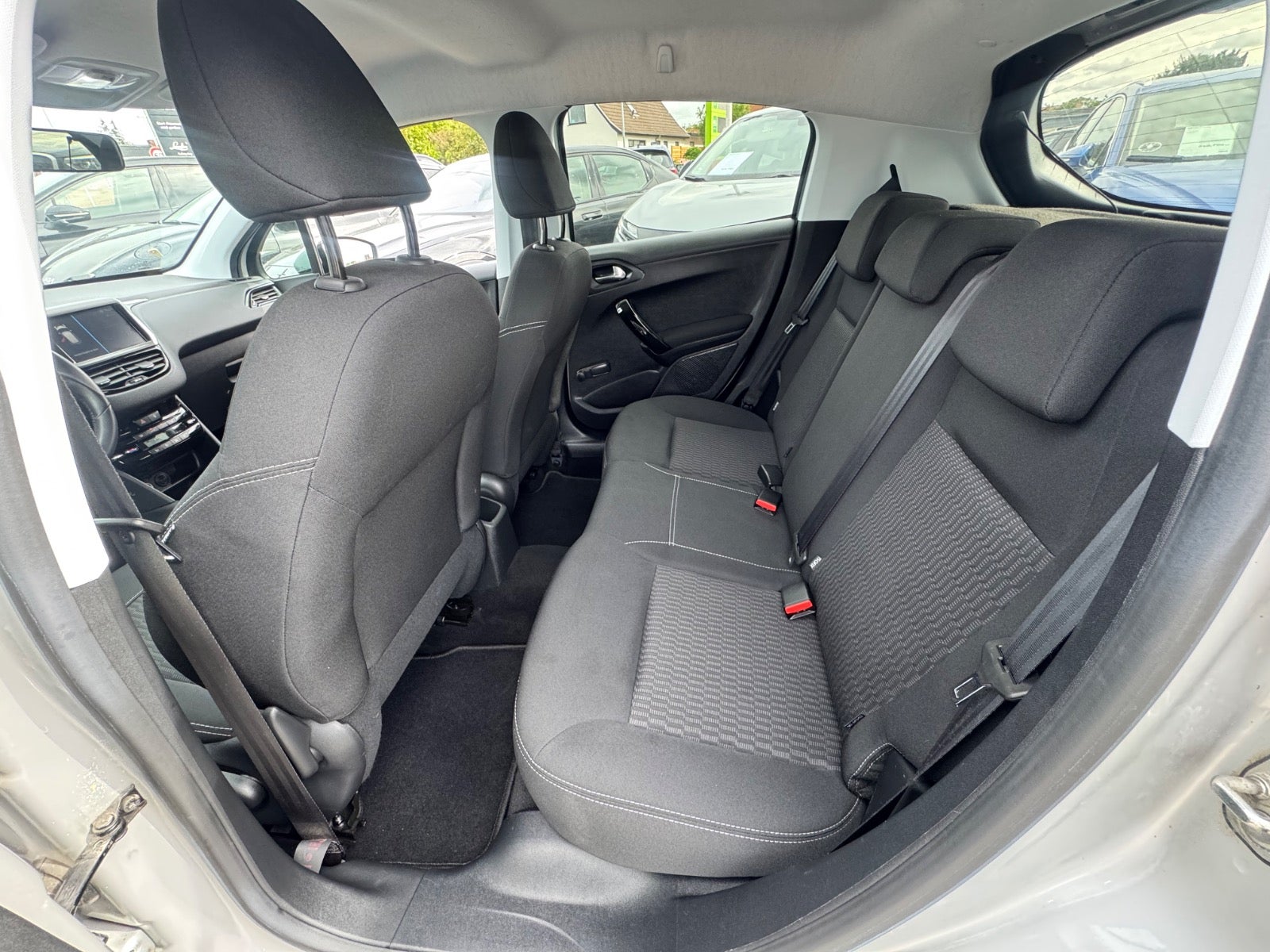 Billede af Peugeot 208 1,6 BlueHDi 100 Envy