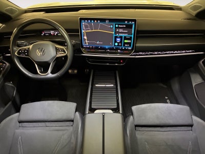 VW ID.7 Style Tourer Van