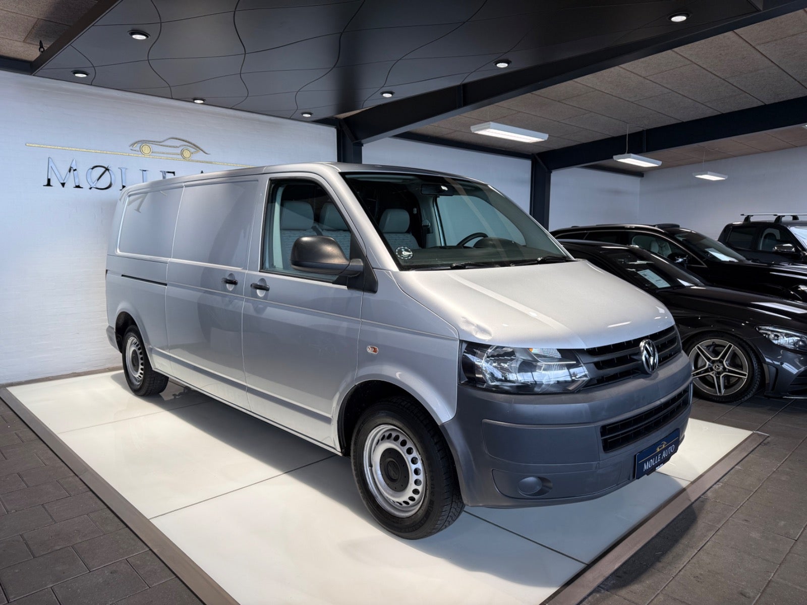 Billede af VW Transporter 2,0 TDi 140 Kassevogn lang