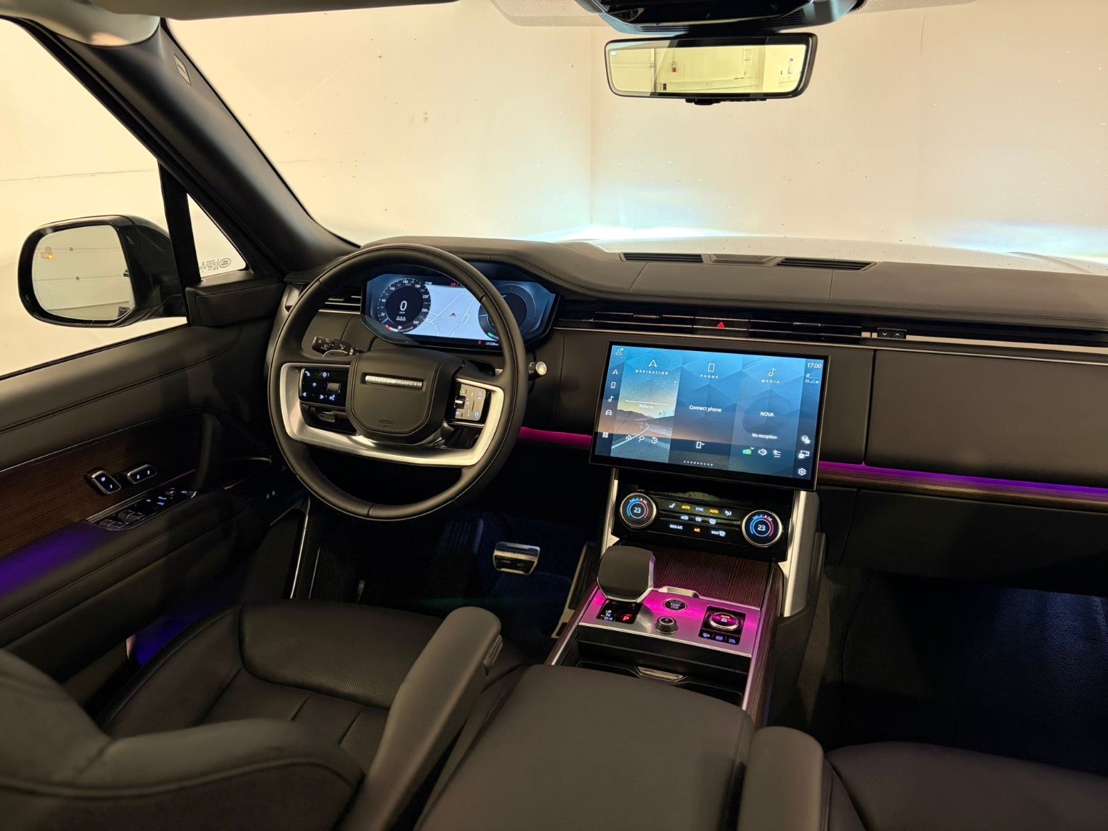 Land Rover – Range Rover