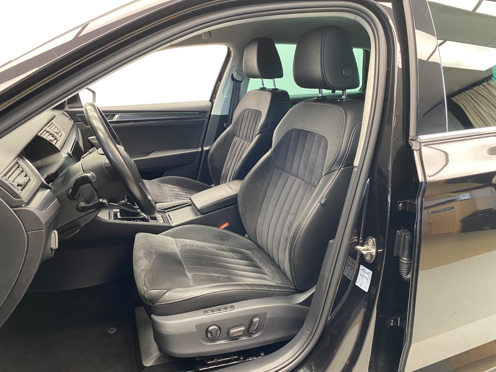 Billede af Skoda Superb 2,0 TDi 190 Business Executive Combi DSG