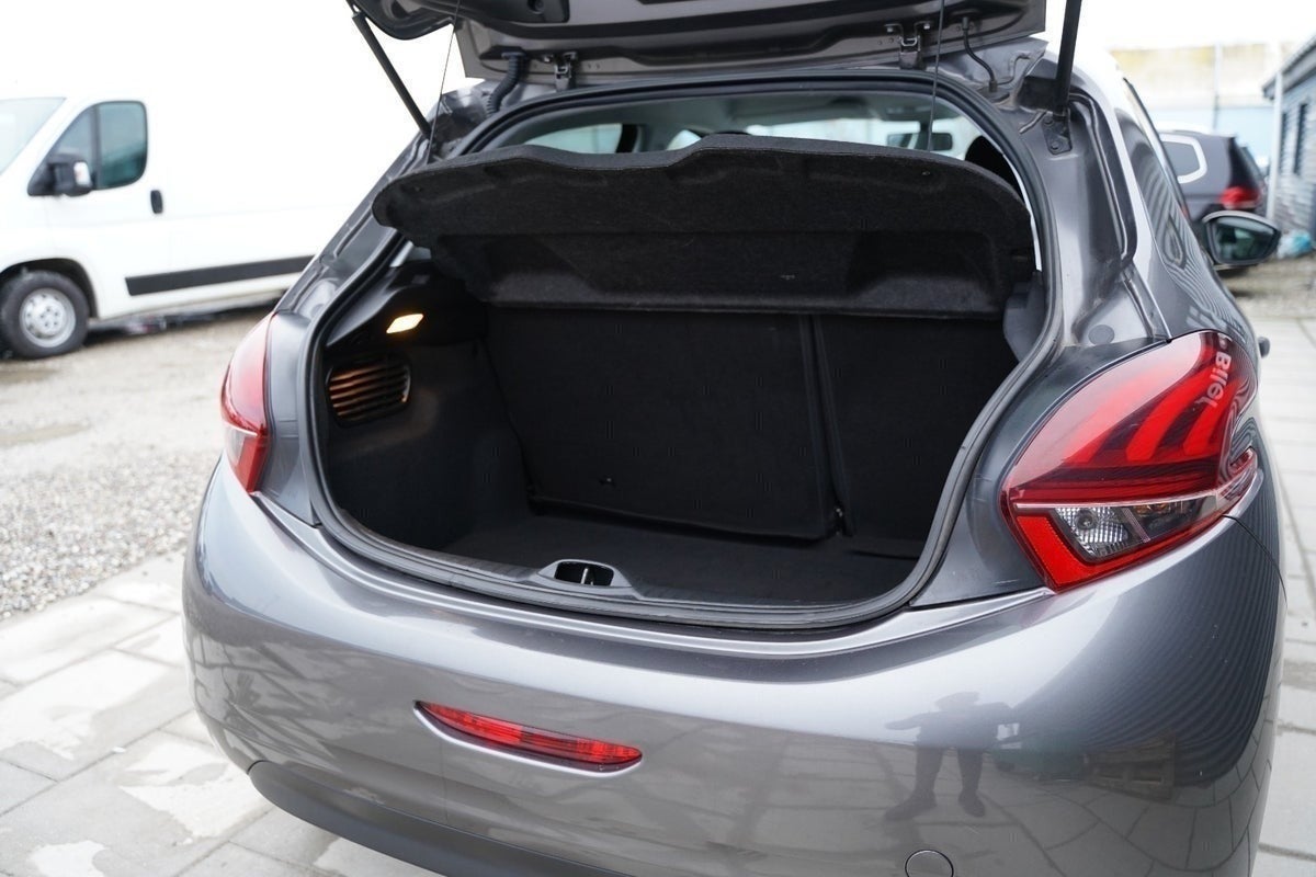 Billede af Peugeot 208 1,5 BlueHDi 100 Envy+