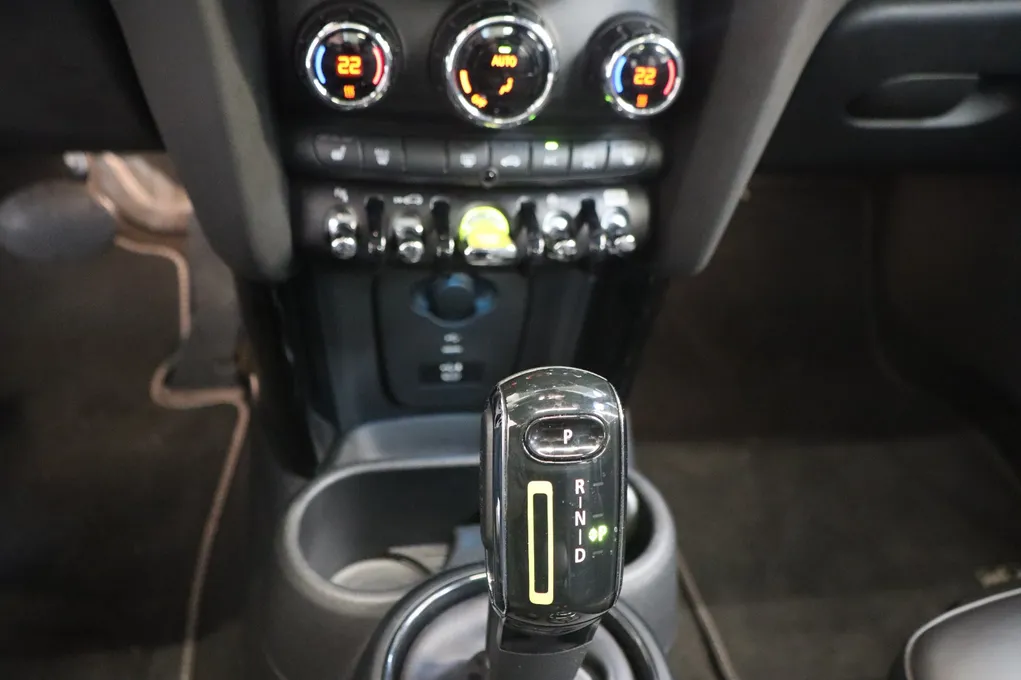 MINI Cooper SE Yours Trim