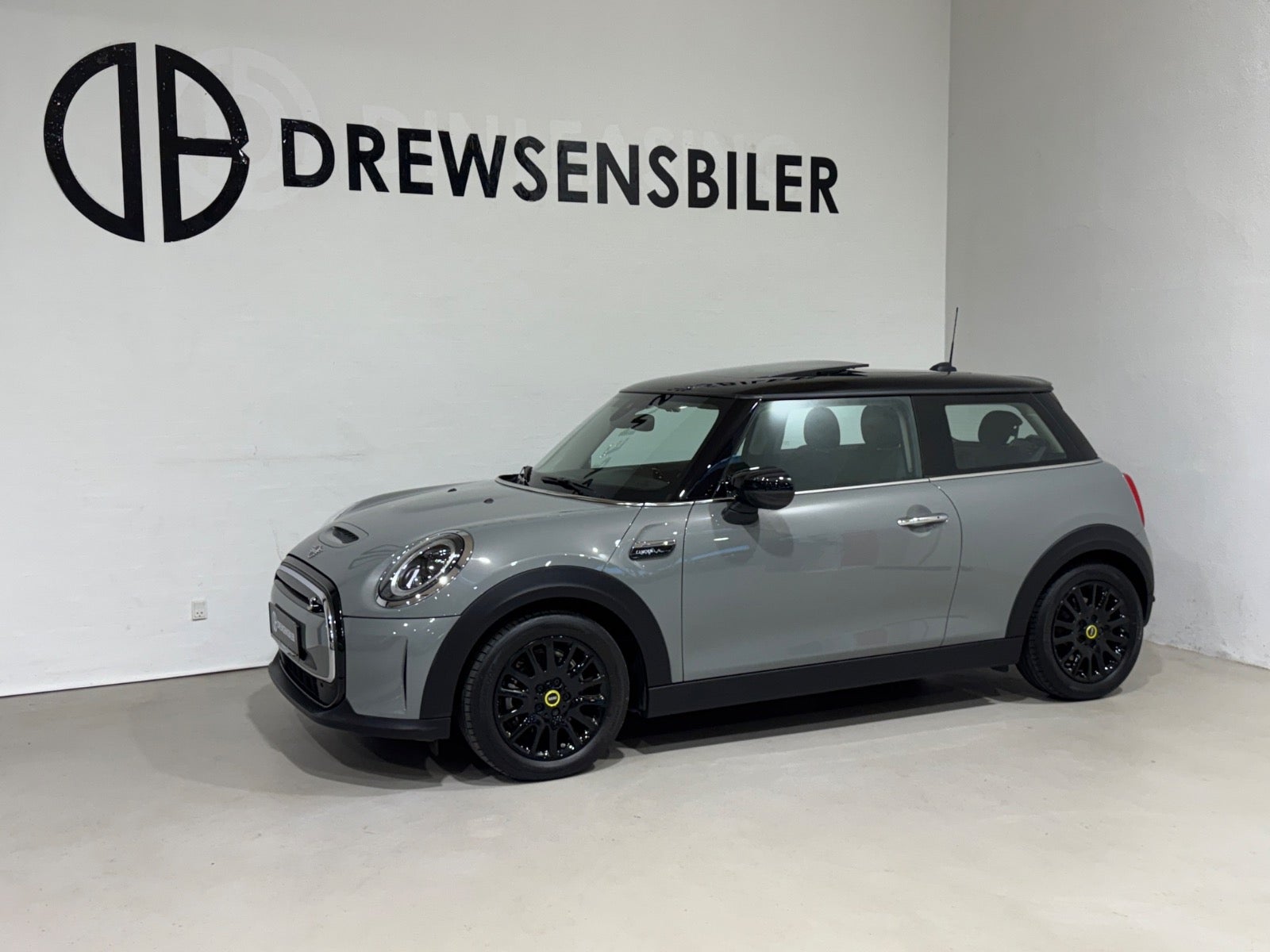 MINI Cooper SE Camden Edition A