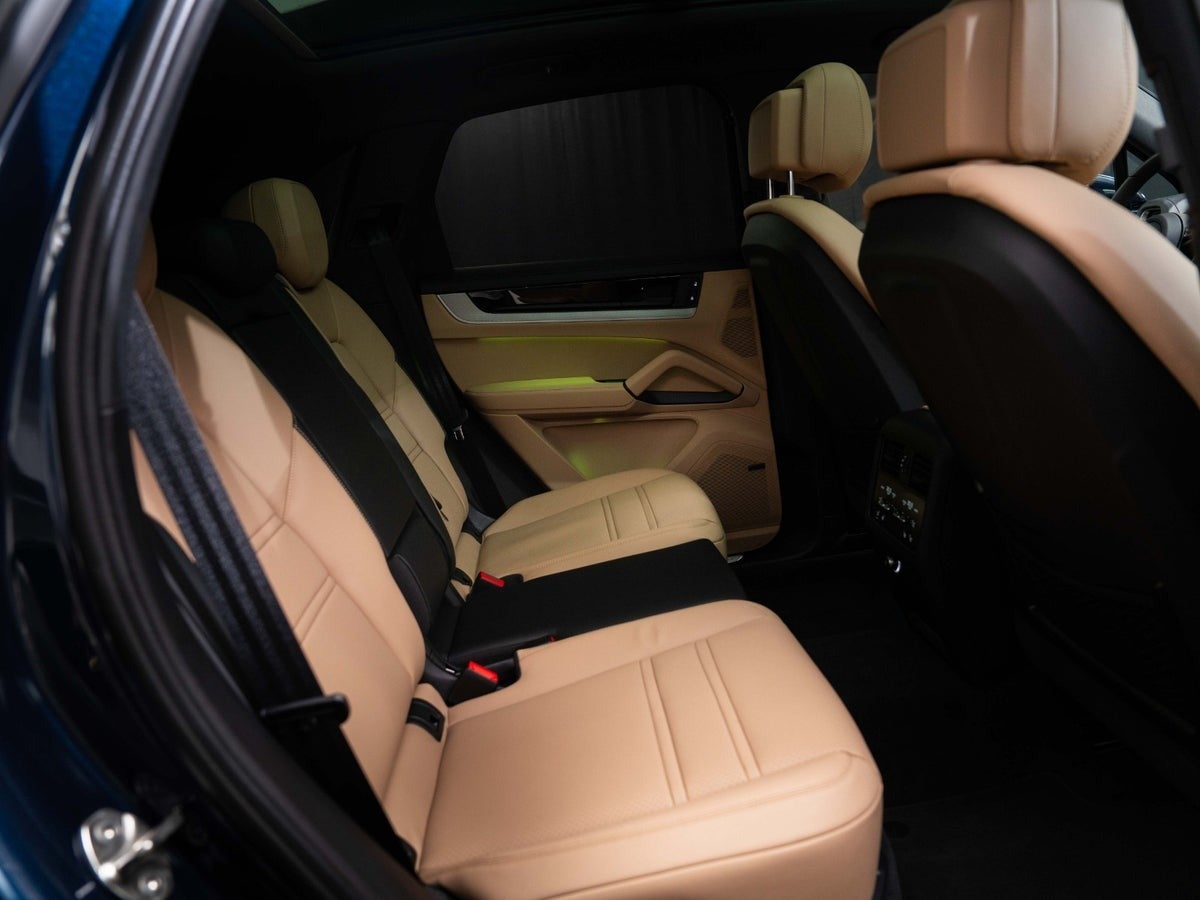 Gallery image 18 of 18