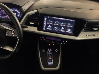 Audi Q4 e-tron 35 Attitude Van