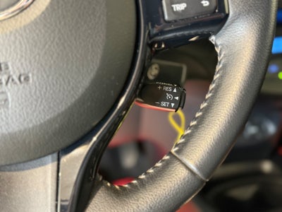 Toyota Yaris Hybrid H2 Exclusive e-CVT Van