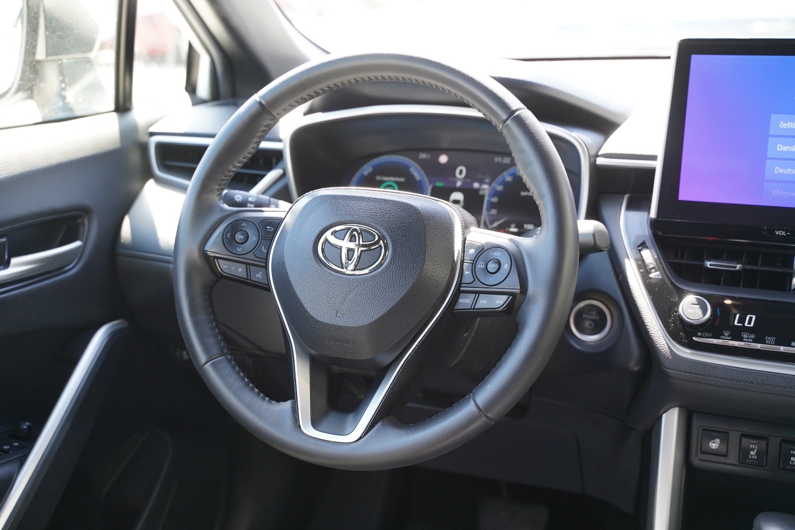 Billede af Toyota Corolla Cross 2,0 Hybrid Style Comfort CVT