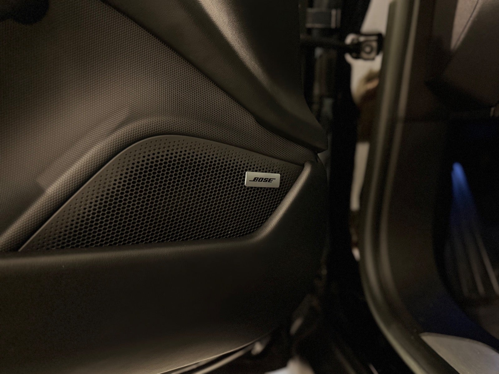 Porsche – Taycan 4S