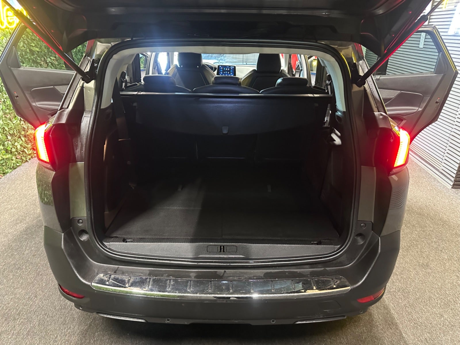 Billede af Peugeot 5008 1,5 BlueHDi 130 Allure 7prs