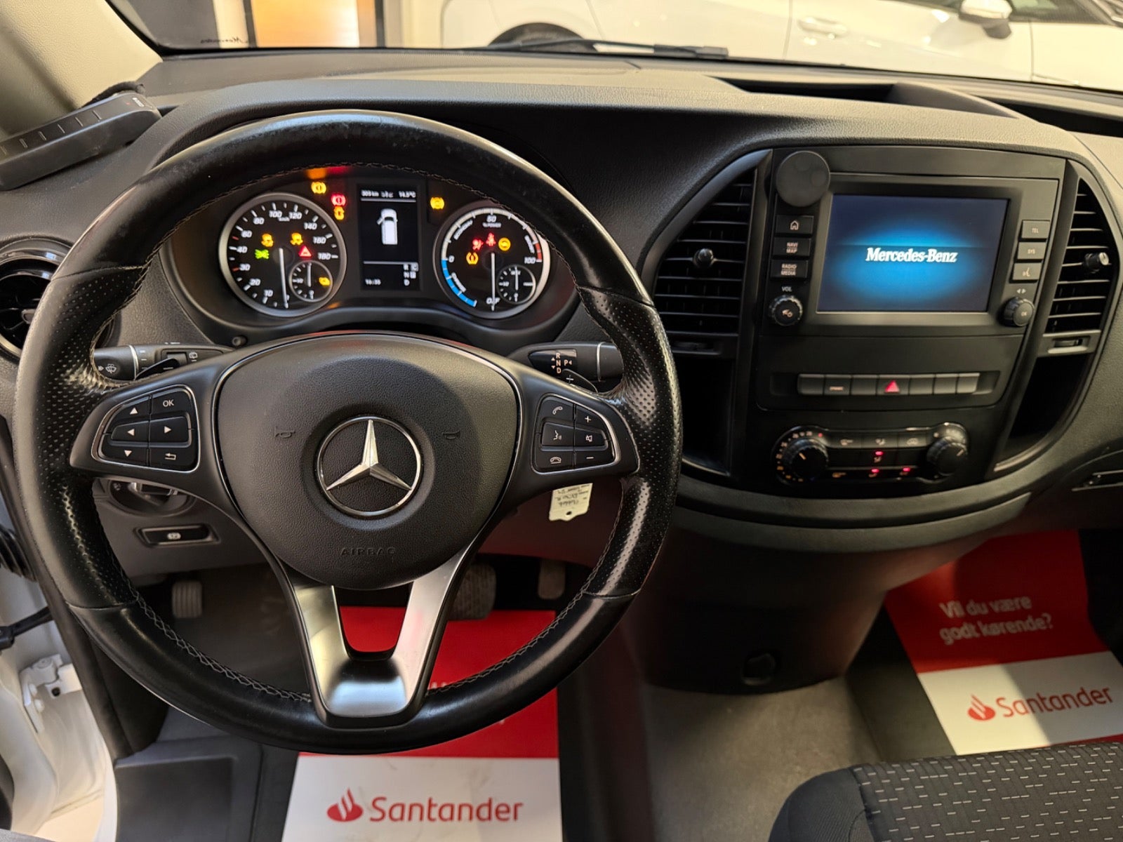 Billede af Mercedes eVito 129  Tourer PRO XL Van