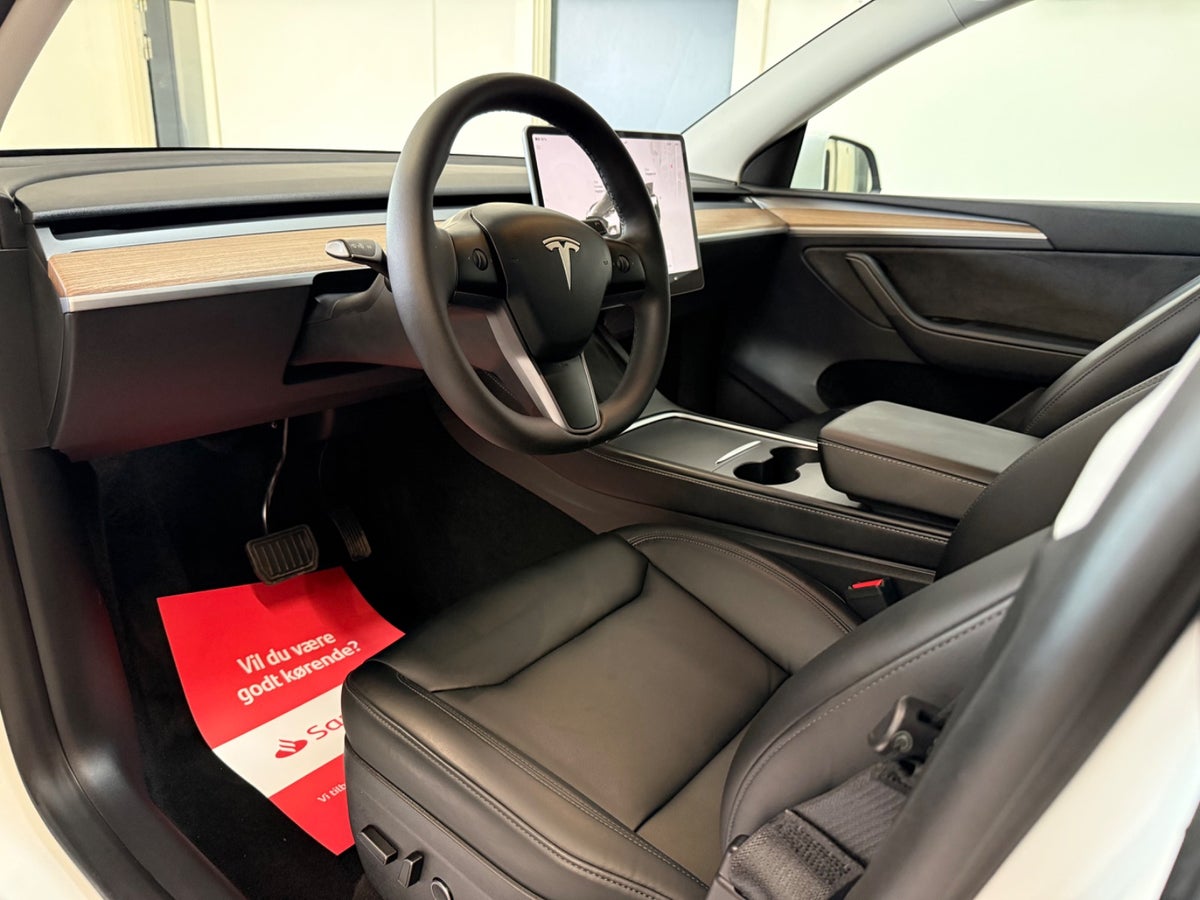Tesla Model Y Long Range RWD