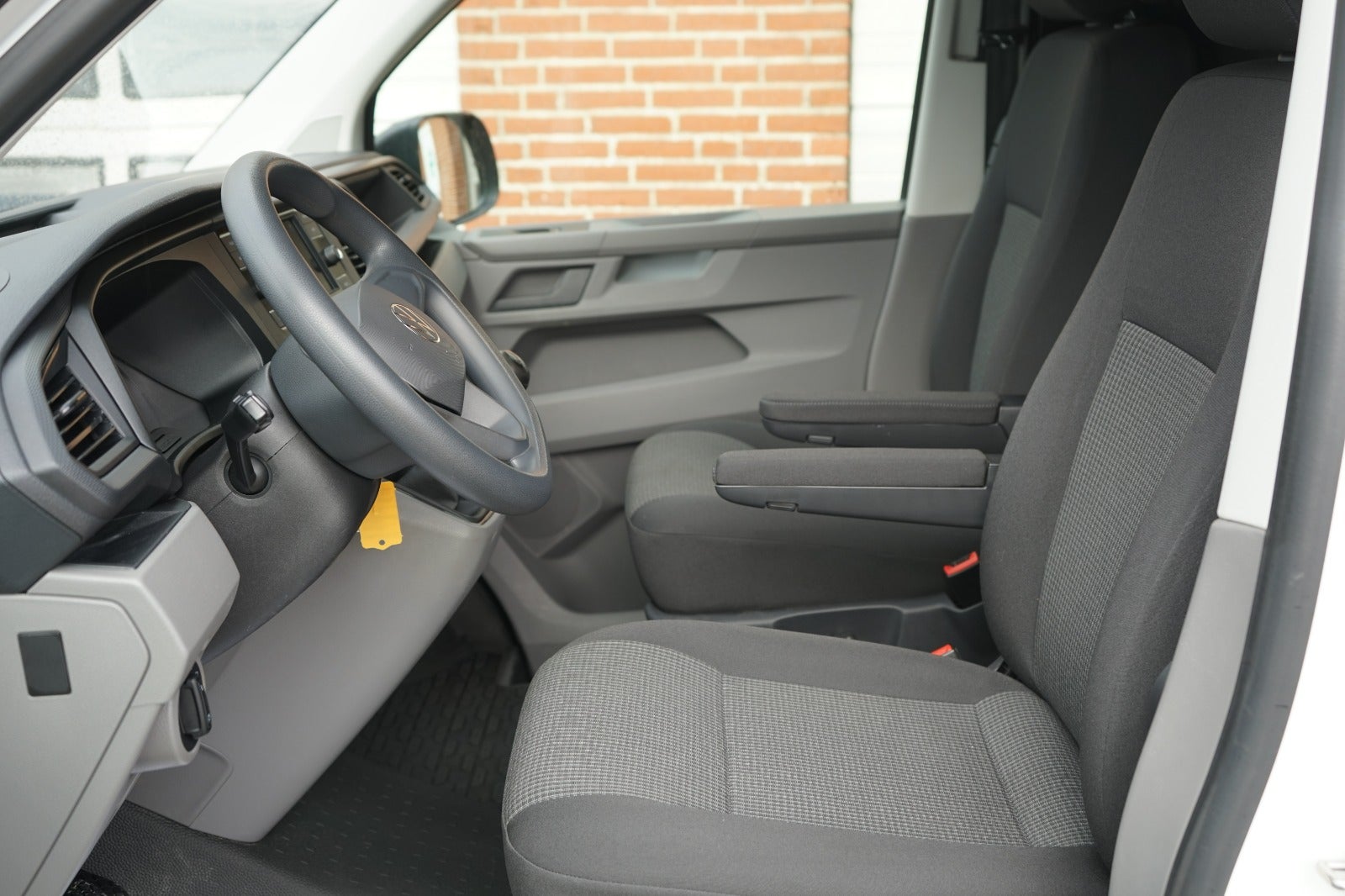 Billede af VW Transporter 2,0 TDi 150 Kassevogn kort