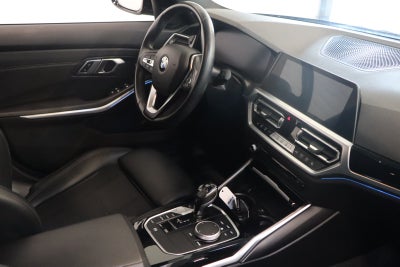 BMW 330e Touring Sport Line aut.