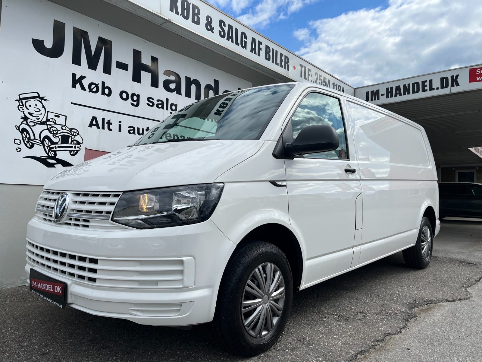 VW Transporter TDi 150 Kassevogn DSG lang